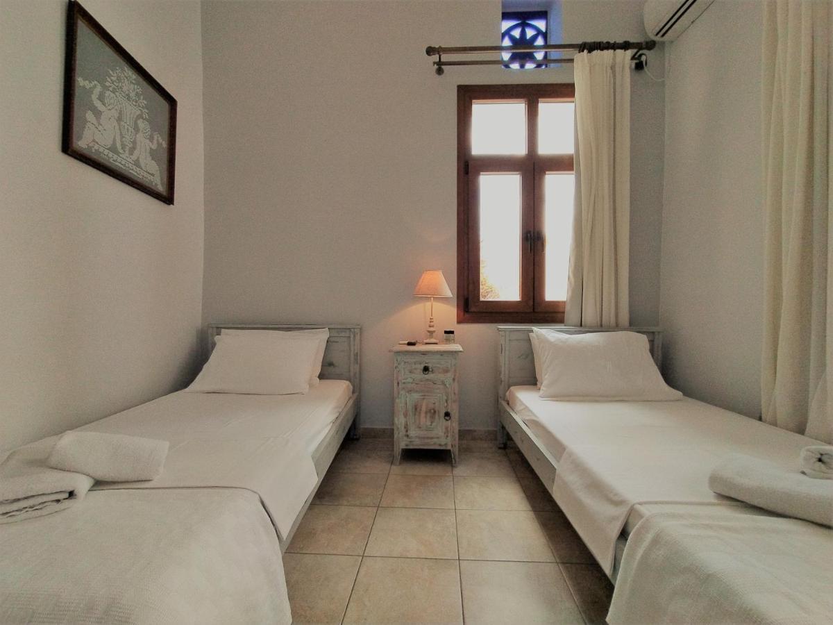 Pallada Rooms Tinos Exterior photo